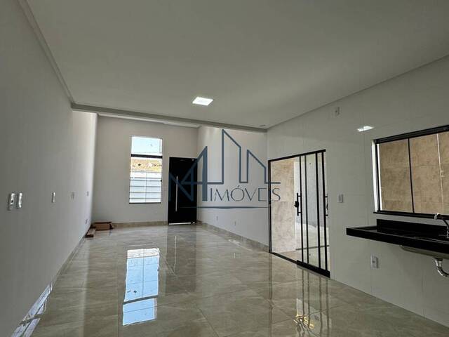 #1418 - Casa para Venda em Aparecida de Goiânia - GO