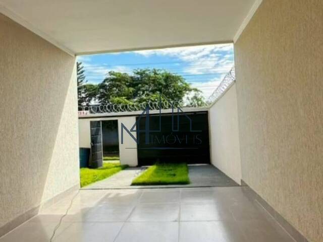 #1424 - Casa para Venda em Aparecida de Goiânia - GO