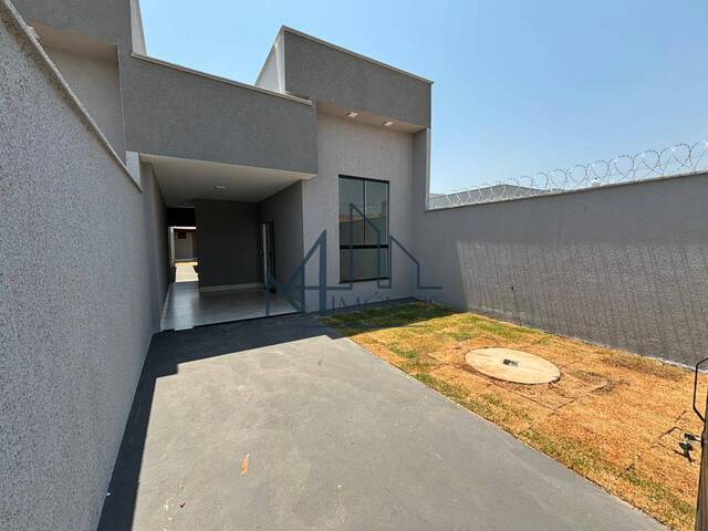 #1453 - Casa para Venda em Aparecida de Goiânia - GO