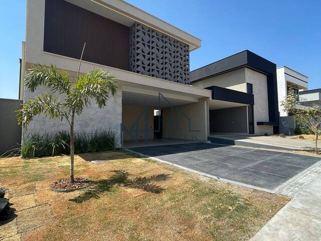#1528 - Sobrado para Venda em Aparecida de Goiânia - GO - 1