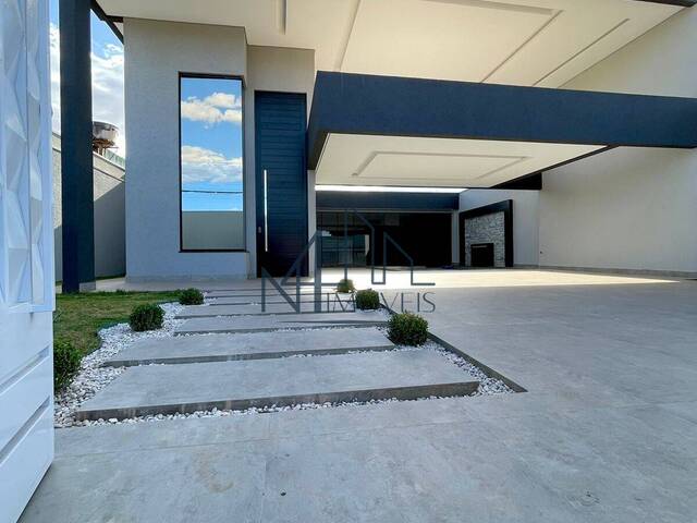 #1550 - Casa para Venda em Goiânia - GO