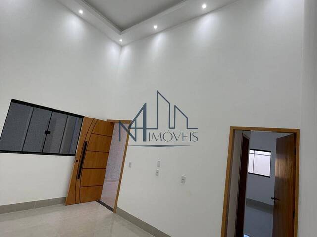 #1598 - Casa para Venda em Aparecida de Goiânia - GO