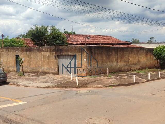 #1600 - Casa para Venda em Aparecida de Goiânia - GO