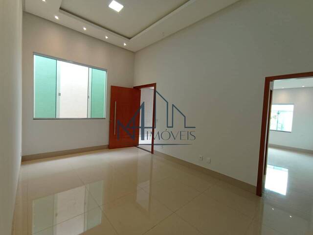 #1683 - Casa para Venda em Aparecida de Goiânia - GO