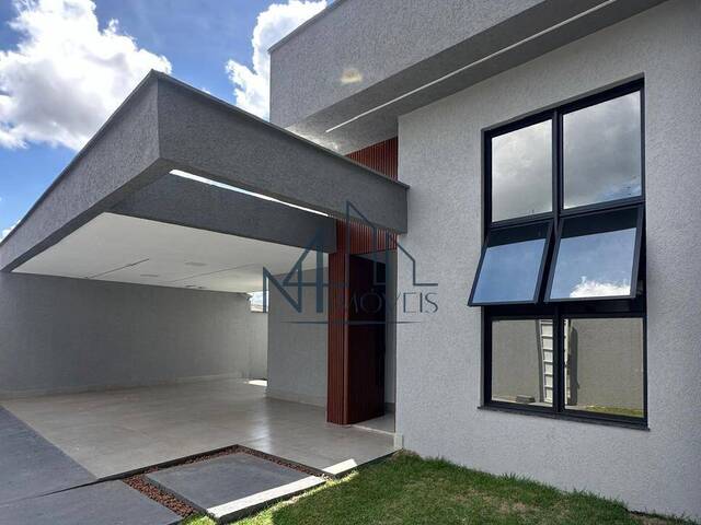 #1695 - Casa para Venda em Aparecida de Goiânia - GO