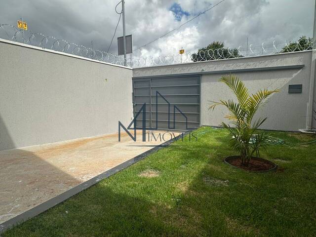 #1737 - Casa para Venda em Aparecida de Goiânia - GO