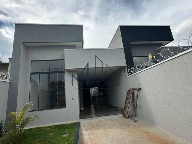 #1737 - Casa para Venda em Aparecida de Goiânia - GO