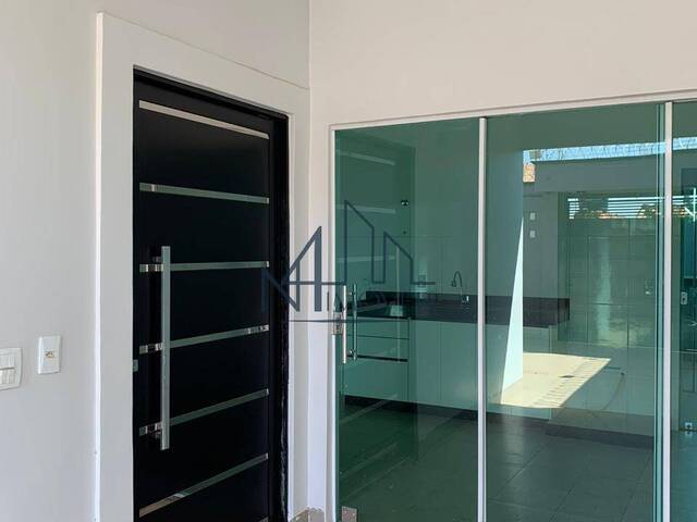 #1739 - Casa para Venda em Senador Canedo - GO