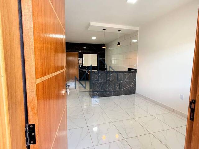 #1740 - Casa para Venda em Trindade - GO - 2
