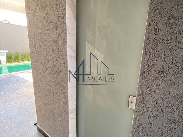 #1806 - Casa para Venda em Aparecida de Goiânia - GO