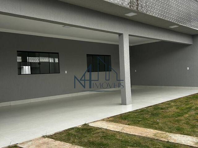#1810 - Casa para Venda em Aparecida de Goiânia - GO