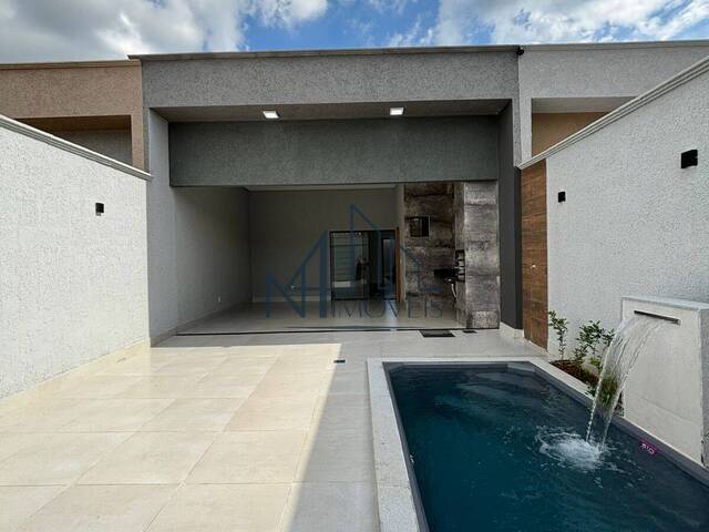 #1818 - Casa para Venda em Aparecida de Goiânia - GO