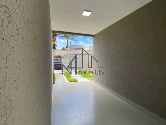 #1855 - Casa para Venda em Aparecida de Goiânia - GO