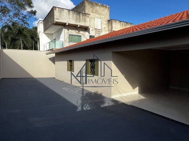 #1882 - Casa para Venda em Aparecida de Goiânia - GO