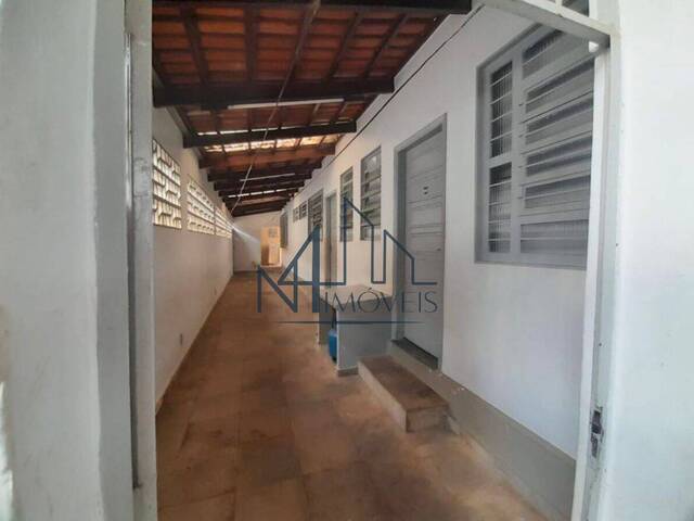 #1886 - Casa para Venda em Goiânia - GO - 2