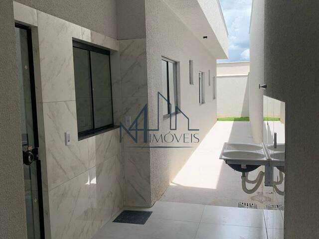 #1902 - Casa para Venda em Aparecida de Goiânia - GO