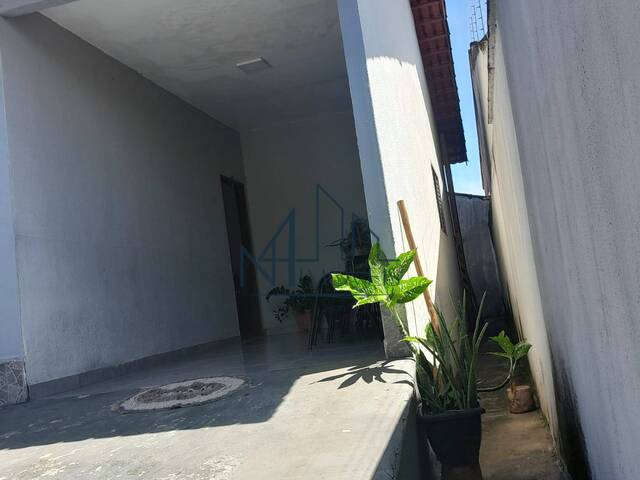 #1952 - Casa para Venda em Aparecida de Goiânia - GO - 3
