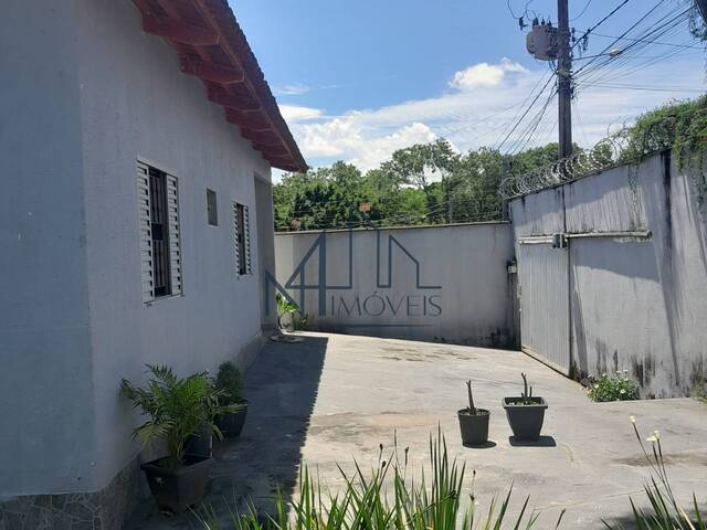 #1952 - Casa para Venda em Aparecida de Goiânia - GO - 1