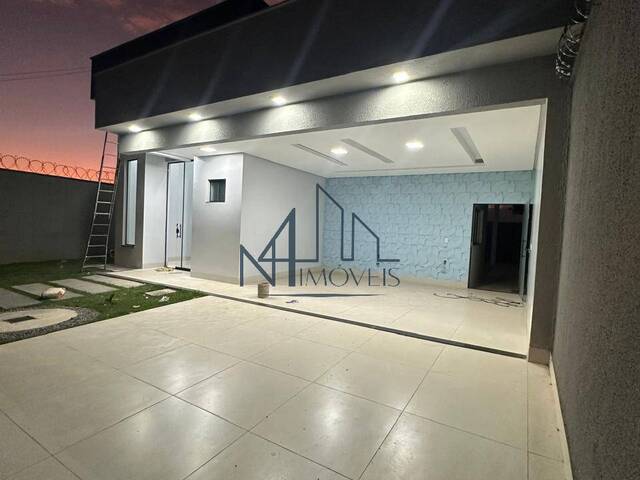 #1967 - Casa para Venda em Aparecida de Goiânia - GO - 2
