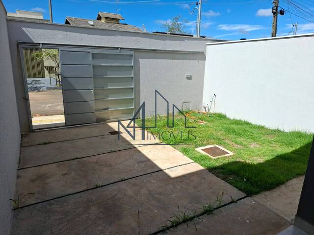 #2002 - Casa para Venda em Goiânia - GO - 2