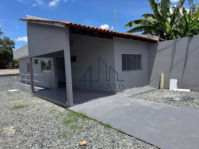 #2008 - Casa para Venda em Aparecida de Goiânia - GO - 2