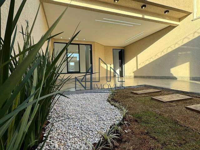 #2023 - Casa para Venda em Goiânia - GO - 2