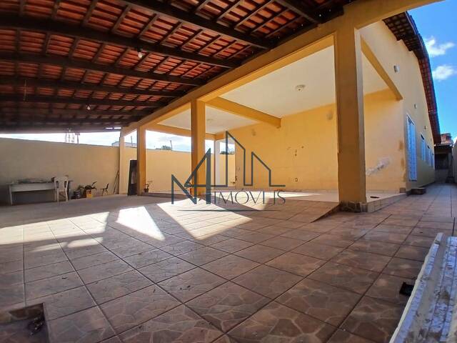 #2040 - Casa para Venda em Aparecida de Goiânia - GO - 1