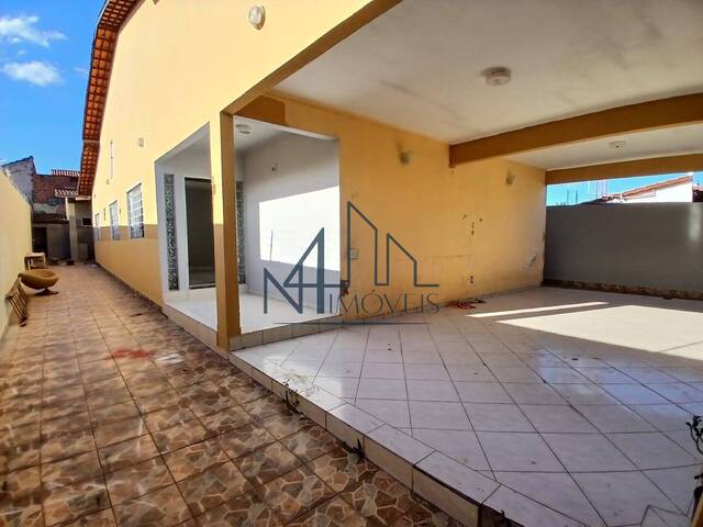 #2040 - Casa para Venda em Aparecida de Goiânia - GO - 2