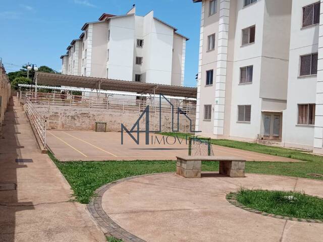 #2048 - Apartamento para Venda em Aparecida de Goiânia - GO - 2