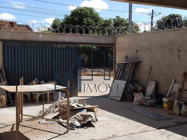 #2049 - Casa para Venda em Aparecida de Goiânia - GO - 3
