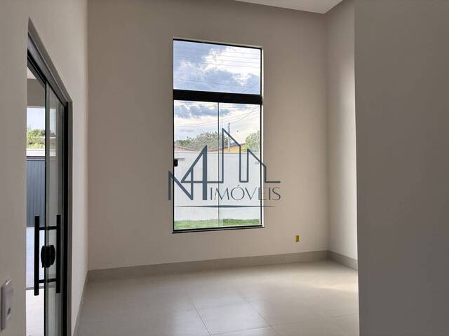 #2052 - Casa para Venda em Aparecida de Goiânia - GO - 2