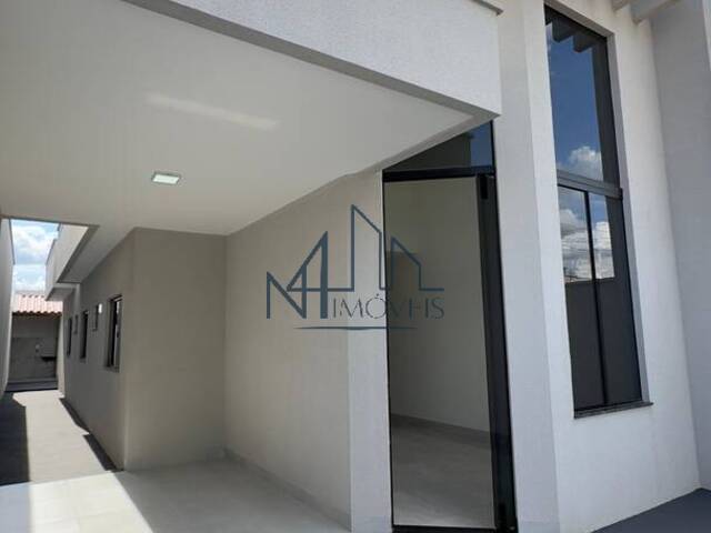 #2054 - Casa para Venda em Aparecida de Goiânia - GO - 3