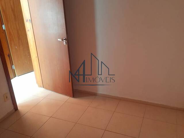 #2057 - Apartamento para Venda em Aparecida de Goiânia - GO - 3