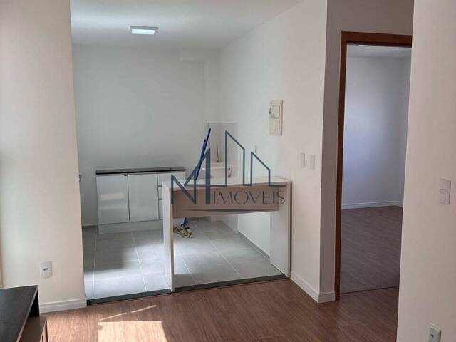 #2067 - Apartamento para Venda em Aparecida de Goiânia - GO - 2
