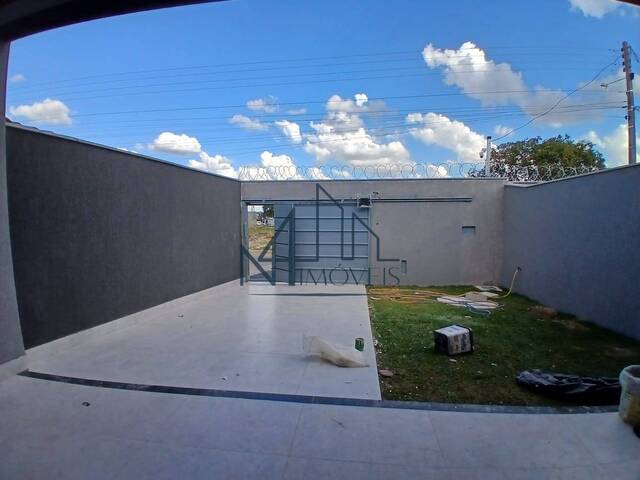 #2072 - Casa para Venda em Aparecida de Goiânia - GO - 2