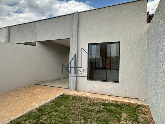 #2098 - Casa para Venda em Aparecida de Goiânia - GO - 2