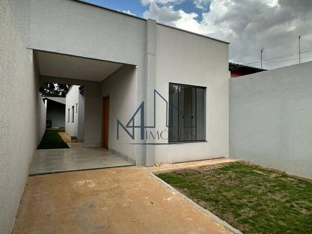 #2098 - Casa para Venda em Aparecida de Goiânia - GO - 1