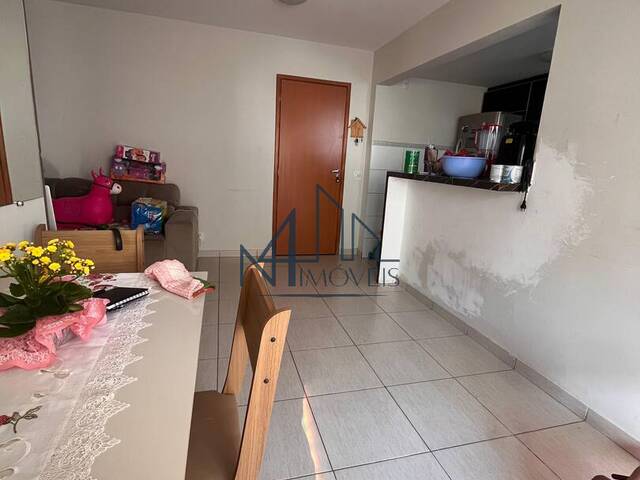 #2133 - Apartamento para Venda em Aparecida de Goiânia - GO - 2