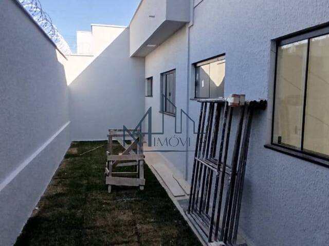 #2134 - Casa para Venda em Aparecida de Goiânia - GO - 2