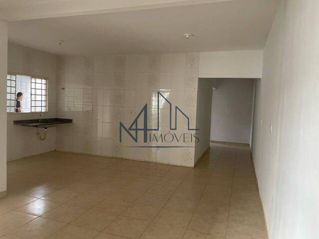 #2141 - Casa para Venda em Aparecida de Goiânia - GO - 3