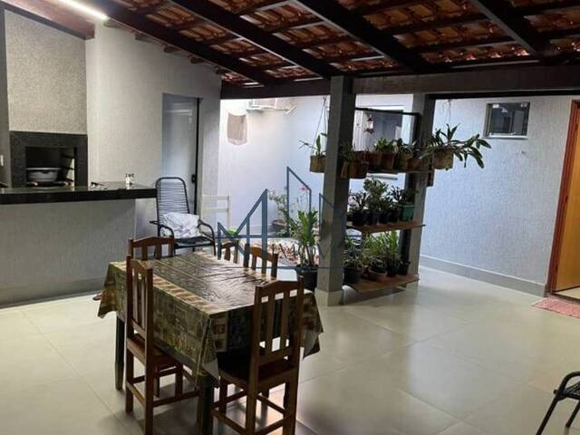#2152 - Casa para Venda em Aparecida de Goiânia - GO - 1