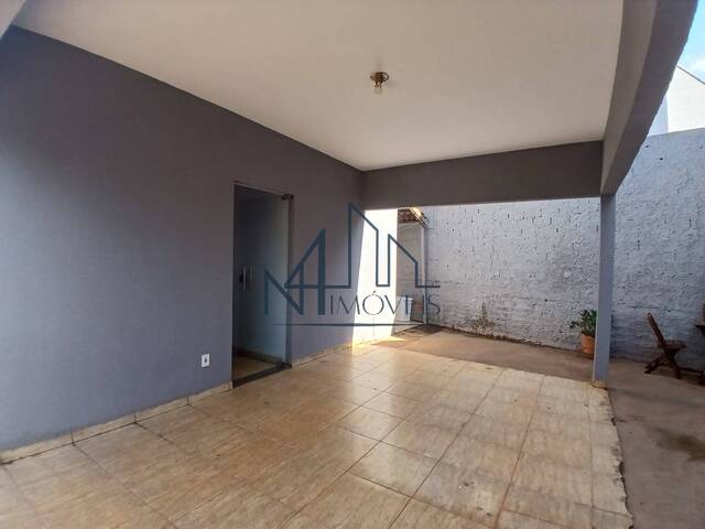 #2162 - Casa para Venda em Aparecida de Goiânia - GO - 3