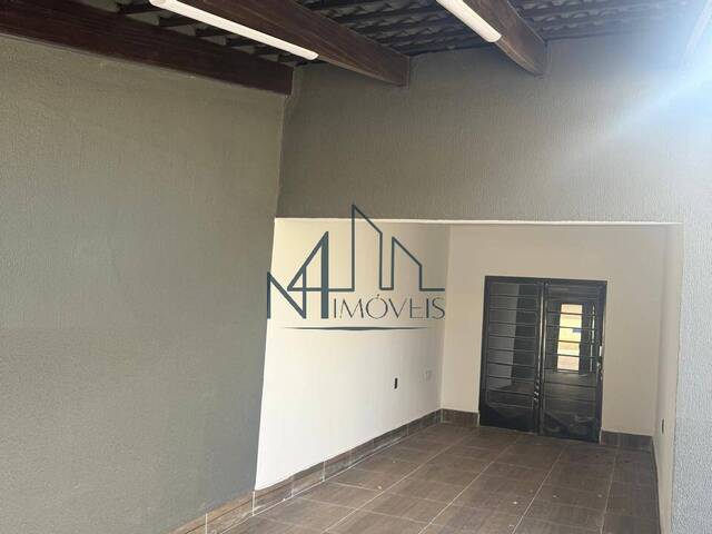#2203 - Casa para Venda em Goiânia - GO - 1