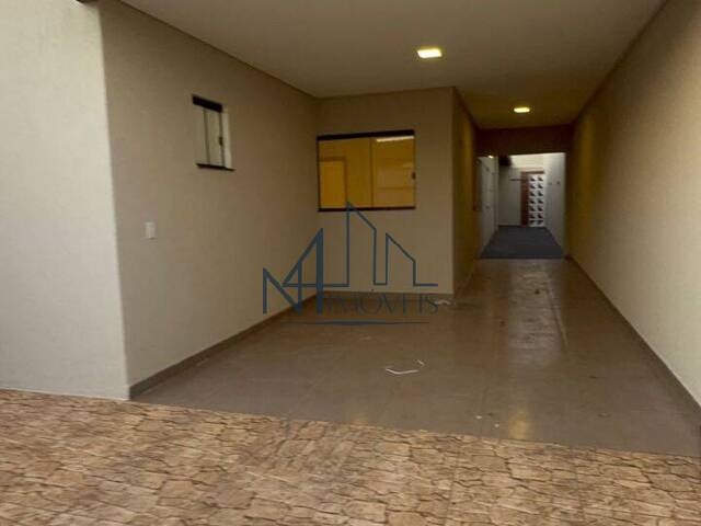 #2224 - Casa para Venda em Goiânia - GO - 2