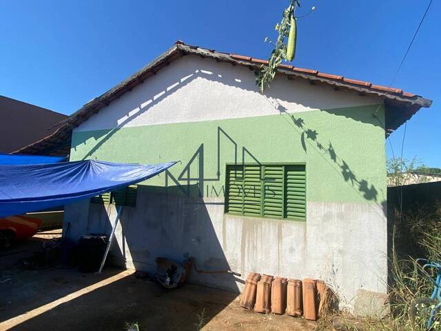 #2235 - Casa para Venda em Aparecida de Goiânia - GO - 1