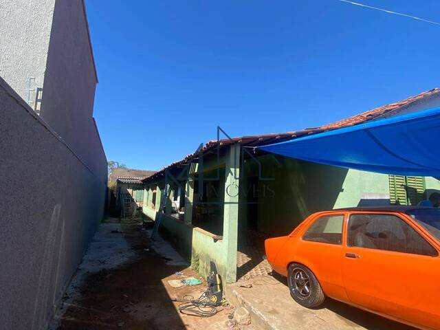 #2235 - Casa para Venda em Aparecida de Goiânia - GO - 2