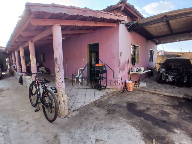 #2236 - Casa para Venda em Aparecida de Goiânia - GO - 1