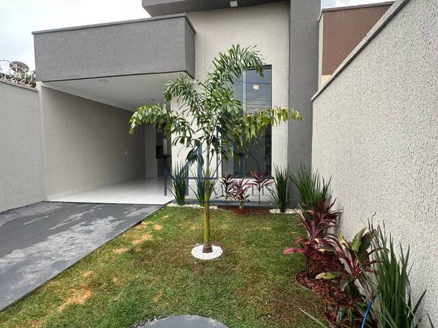 #2244 - Casa para Venda em Aparecida de Goiânia - GO - 2