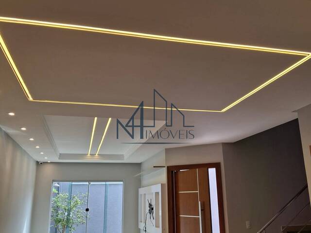 #2247 - Sobrado para Venda em Goiânia - GO - 2