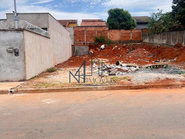 Venda em Jardim Miramar - Aparecida de Goiânia